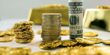 پیش بینی قیمت سکه و طلا فردا ۲۶ آ‌ذر ۱۴۰۳/ خریداران طلا محتاط شدند